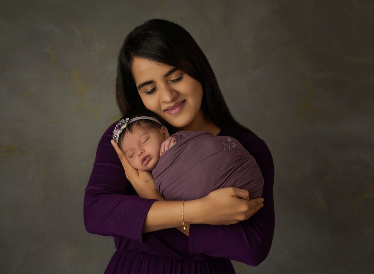 5 Post-baby tips that will help you look your best in your newborn family portraits!